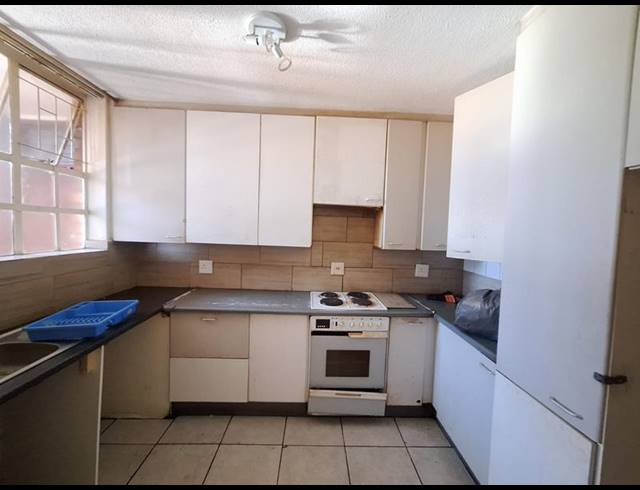 3 BEDROOM APARTMENT FOR SALE IN SUNNYSIDE